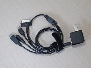 スマートフォン充電器(マルチタイプ)　※レセプションにて貸出