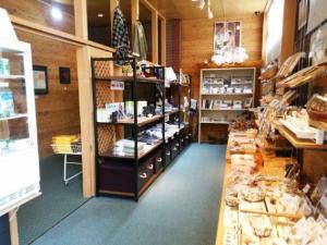 売店（営業時間7：30～21：00）
