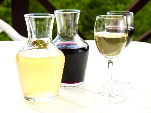 ワインやビールのルームサービスございます