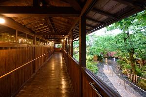 本館渡り廊下