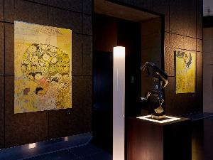 26～34階の回廊にアート作品を展示し、美術館のように観覧していただけます
