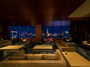 25階にある東京タワーを一望できるラウンジ