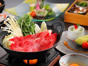 山形牛のすき焼き　※イメージ