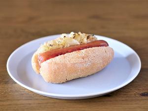 朝食(宿泊者限定) / 「ホットドッグ」　特注のパンを使用したホットドッグを使用　※イメージ 