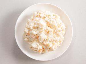 滑らかな舌触りのポテトサラダです（日替わり）