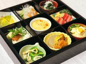【ご朝食】バイキング休止につき、2022/3/1〜当面の間、個人盛の和食御膳のご用意になります。