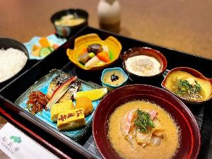 朝食の和食御膳