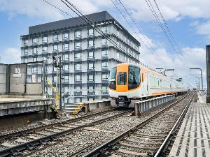 ×近鉄「東寺」駅目の前の好立地！東寺駅からホテルまで約徒歩1分です。
