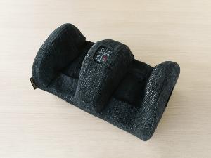 【貸出備品　フットマッサージャー】ホットマッサージができるフットエアマッサージャー。土踏まずやくるぶし周りなどの細かな凹凸にもフィットし、疲れた足を癒します。