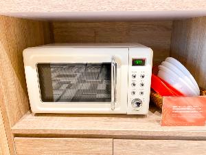 【無料朝食サービス】電子レンジを設置しております。朝食のお時間以外もご利用いただけます。