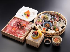 夕食もお部屋で『プレミアムコース』をお楽しみください。