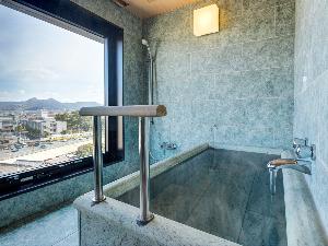◆コーナースイート‐山草花◆展望風呂からは、讃岐の街並みを望むことができます