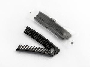 ◆ブラシとコームの２WAYタイプのヘアブラシをご用意(環境に配慮したバイオマスを使用)。