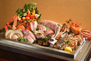 海鮮炭火焼コース「金の波」　当日仕入れの食材から直接お選びいただけます。