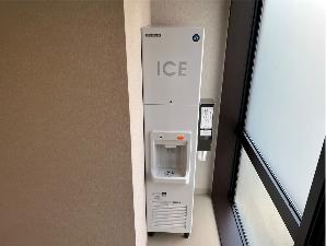 2階 共用部に製氷機がございます。