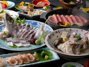 【三大味覚満喫】「関あじ」や「おおいた和牛」「豊のしゃも」といった、豊の国の味覚を満喫できます。