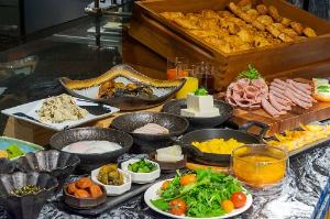 朝食バイキング（一例）