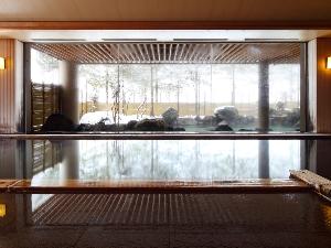 四季折々の景色を楽しめる大浴場