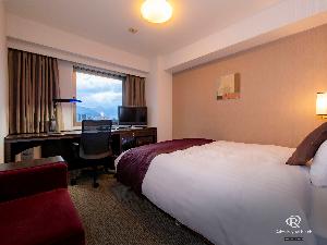 【リラックスダブル】20.2平米の客室に140cm幅のワイドベッドを設置。マッサージチェア付客室。加湿機能付空気清浄機・ズボンプレッサー・携帯充電器・リセッシュ完備♪ Wi-Fi/有線LANのダブル接続可能!