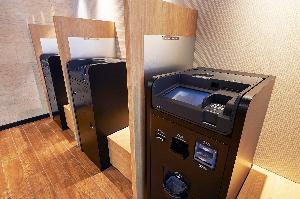チェックインはスピーディーに自動精算機で★（新型コロナ対策です）