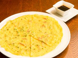 【琉球居酒屋Campur】料理一例　「ヒラヤーチ」