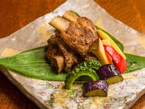  【琉球居酒屋Campur】料理一例　「ソーキの照り焼き」