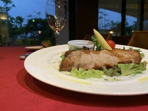 ～琉球創作イタリアンコース～料理一例　アグー豚のソテー　※メニューは月毎にて異なります