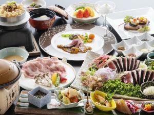 【旬彩物語／花野コース】戻り鰹を存分に味わう！鰹のタタキ7種味比べ付き♪