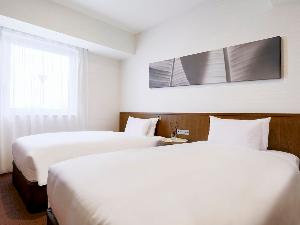 【スタンダードツイン】カップル・夫婦旅行に最適！優しく光がさす清潔感のあるお部屋。