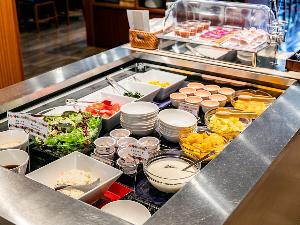 【朝食ビュッフェ】沖縄グルメに和食・洋食と幅広く取り揃え、それぞれのお好みの朝をお届けします♪