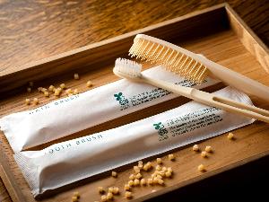 当館では、環境に配慮したバイオマス素材のアメニティを中心に使用しております。
