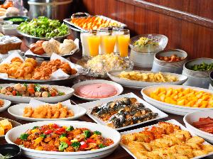 和洋朝食バイキング無料☆