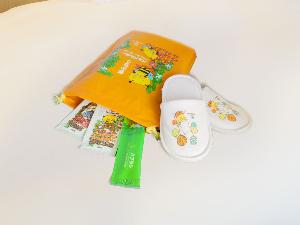 【サービス】子供用歯ブラシ・使い捨てスリッパ・リンスインシャンプー・ボディソープをご用意しております。