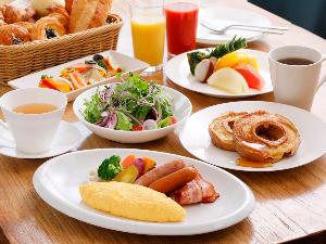 お客様からご好評いただいております和洋バイキングのご朝食（イメージ）。一日の始まりに是非お召し上がりください！