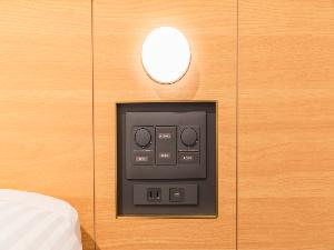 ベッドボード　USBポート