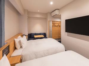 スタンダードツイン  18.7平米　110cm幅ベッド　50型インターネットテレビ　全館浄水システム採用　Wi-Fi＆有線LAN接続無料　加湿機能付空気清浄機