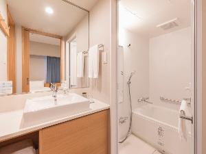 スーペリアツイン  18.7平米　110cm幅ベッド　50型インターネットテレビ　全館浄水システム採用　Wi-Fi＆有線LAN接続無料　加湿機能付空気清浄機