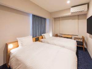 スーペリアツイン  18.7平米　110cm幅ベッド　50型インターネットテレビ　全館浄水システム採用　Wi-Fi＆有線LAN接続無料　加湿機能付空気清浄機