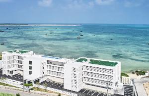 目の前に広がる佐和田の浜