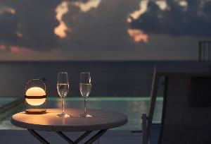 POOL BAR