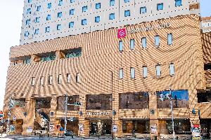 ホテルはＪＲ中央線・総武線のほか、京王井の頭線、 地下鉄東西線が直通する「吉祥寺駅」公園口(南口)から徒歩１分です。
