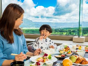 <朝食>ごゆっくりとお食事をお楽しみください。