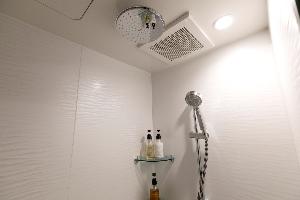 シャワーブース