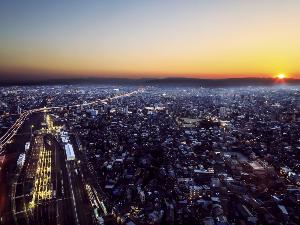 名古屋車両区側夕景