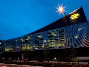 ◆周辺観光｜Zepp Namba（徒歩で約20分）