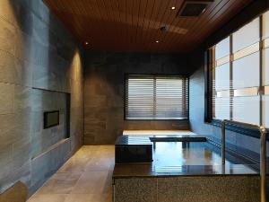 ◆【温泉風呂付】和洋室／客室内で温泉を愉しめるバスルーム（客室一例）
