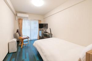 【スタンダードシングル】18平米のシンプルな造りのお部屋。120センチ幅のベッドでゆったりとお寛ぎ下さい♪