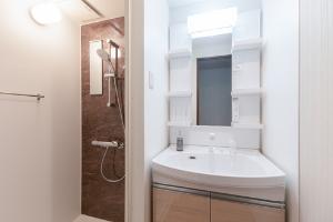 【スタンダードダブル】広めのシャワーヘッドで1日の疲れをさっぱり洗い流してください♪