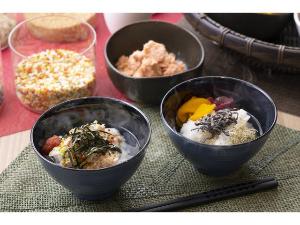 毎日21：00から22：00までお夜食に一日の締めにお茶漬けサービス♪