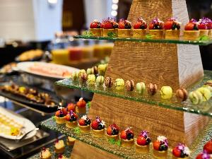 ランチ／ビュッフェレストラン Nashiro Dining／12:00〜15:00 (L.O 14:30)